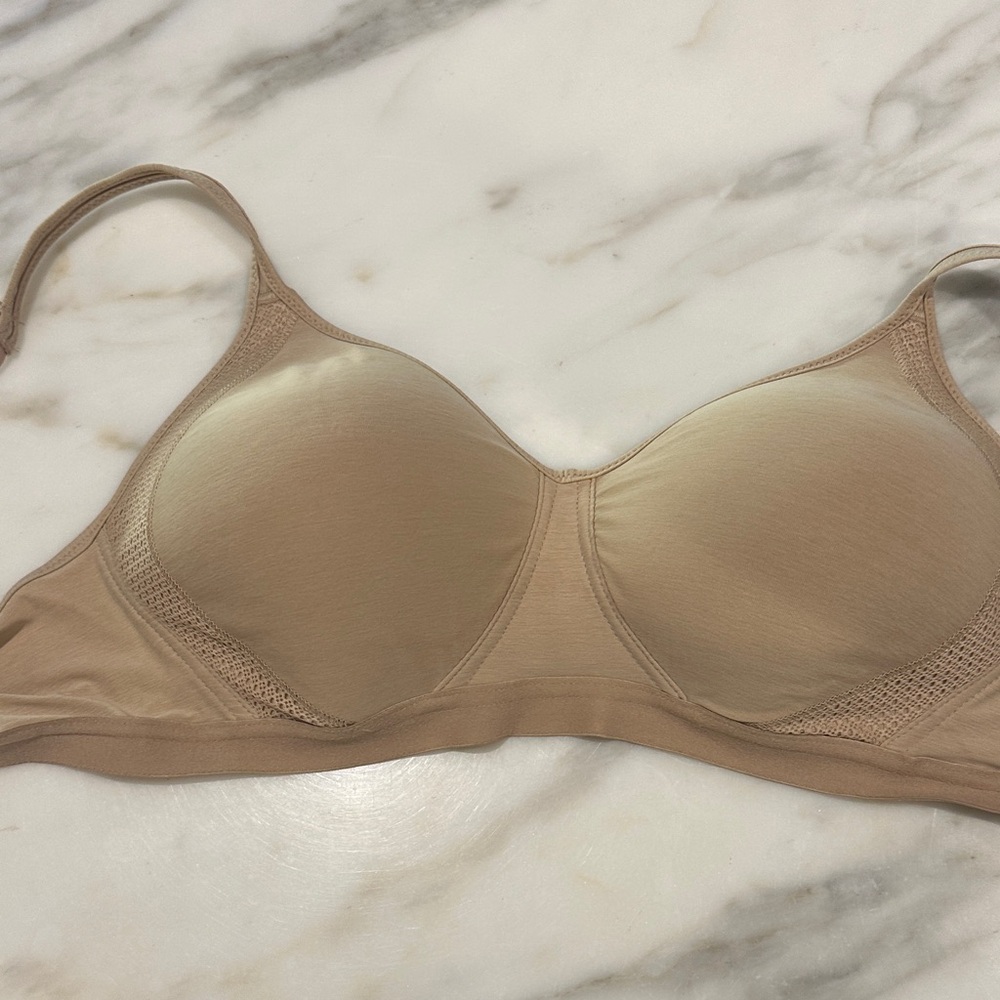 Hanes Tan Seamless Comfort Bra